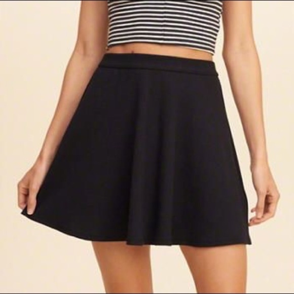 Hollister Dresses & Skirts - Hollister Solid Black A-Line Skater Skirt